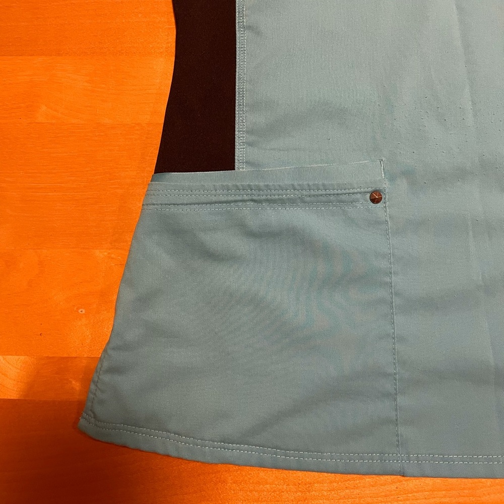 Purple Label Yoga by healing hands Scrub Top - Size XS - Picture 3 of 7